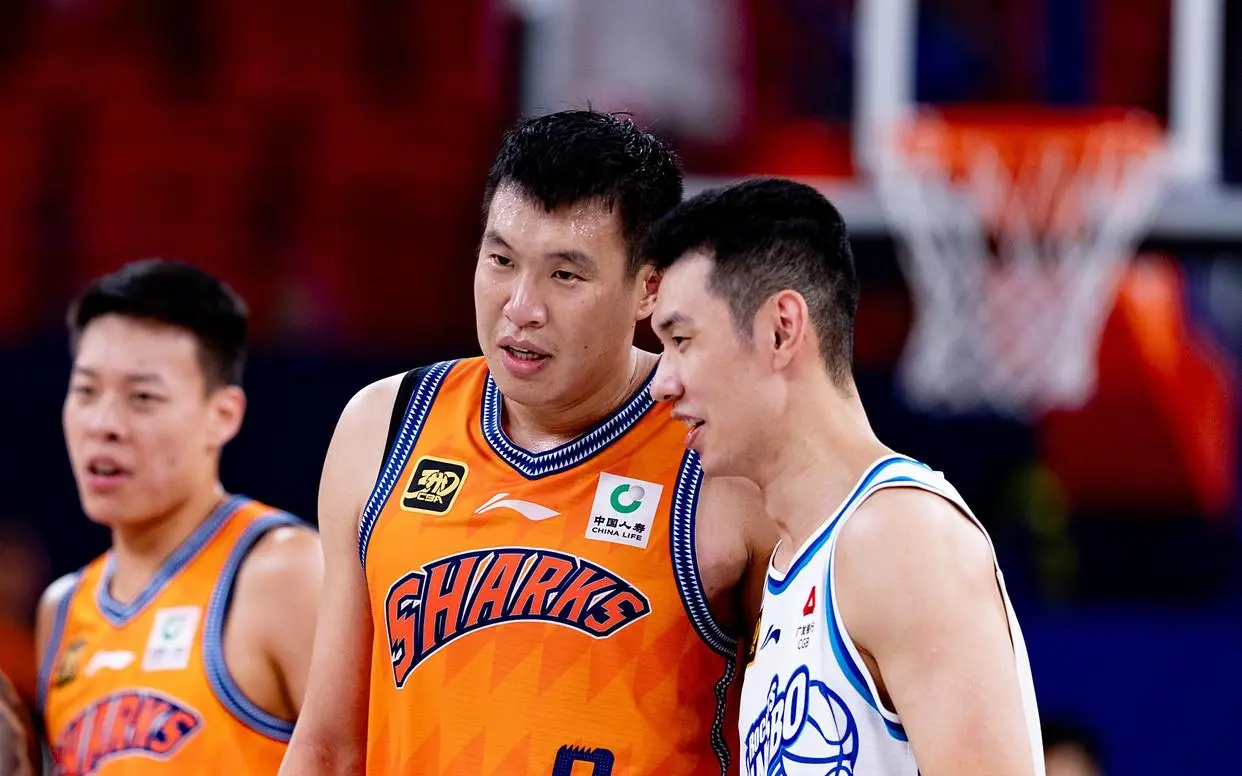 个球员是留, 人即将退役, img