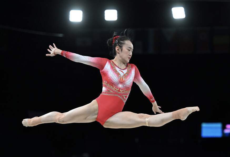 强阵出战的, 一年前的巴, 男子项目